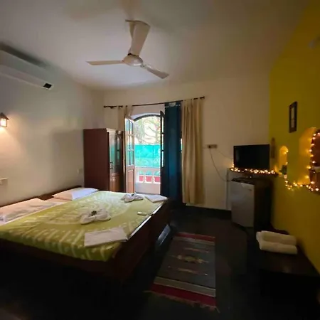 Room By The Beach - Calangute